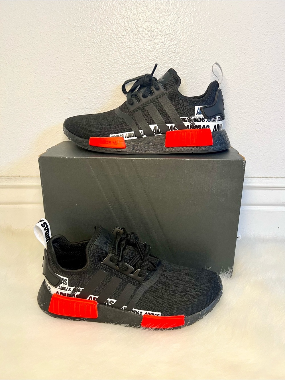 adidas NMD R1 Sneakers